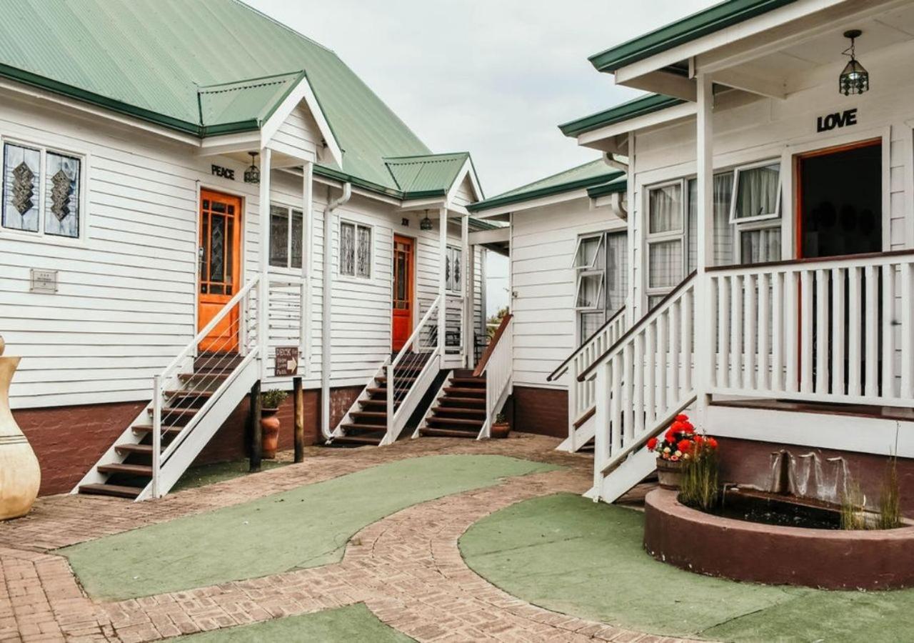 Knock Out View Clarens Hotel Екстериор снимка