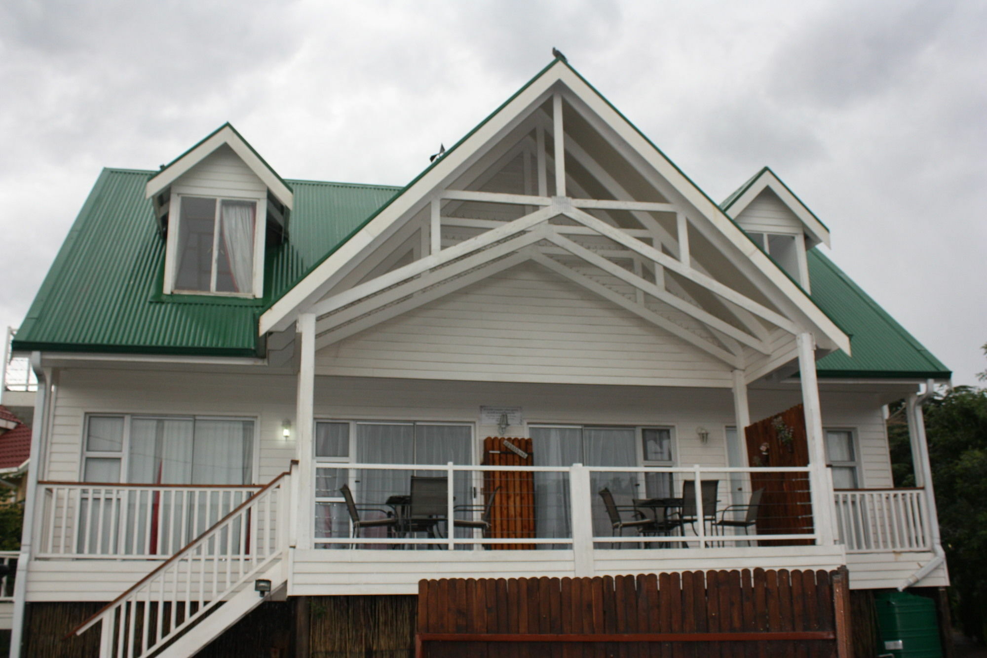 Knock Out View Clarens Hotel Екстериор снимка